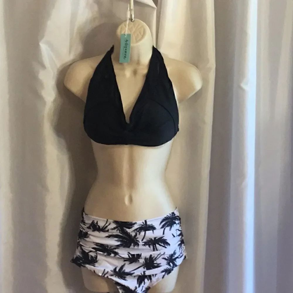 NWT size small swim suit in black & white